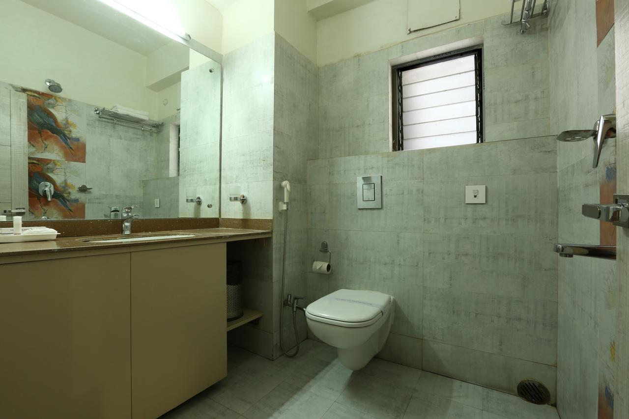 Hotel Sj International Γουβαχάτι Εξωτερικό φωτογραφία