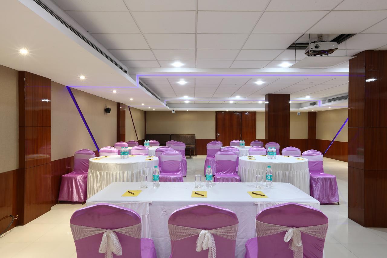 Hotel Sj International Γουβαχάτι Εξωτερικό φωτογραφία