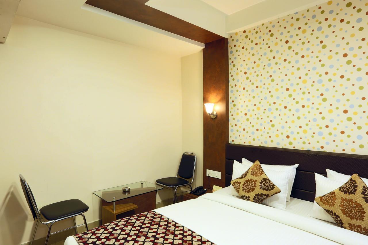 Hotel Sj International Γουβαχάτι Εξωτερικό φωτογραφία