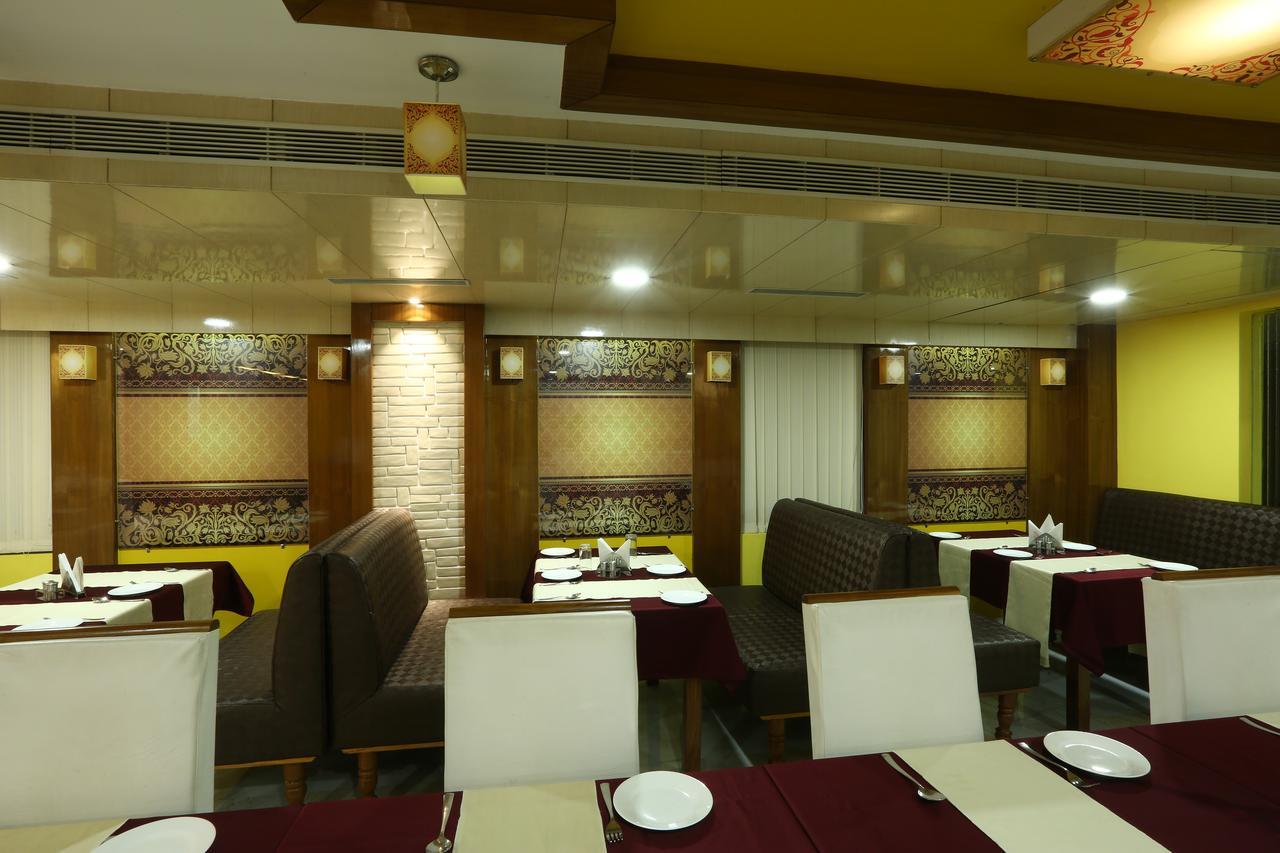 Hotel Sj International Γουβαχάτι Εξωτερικό φωτογραφία